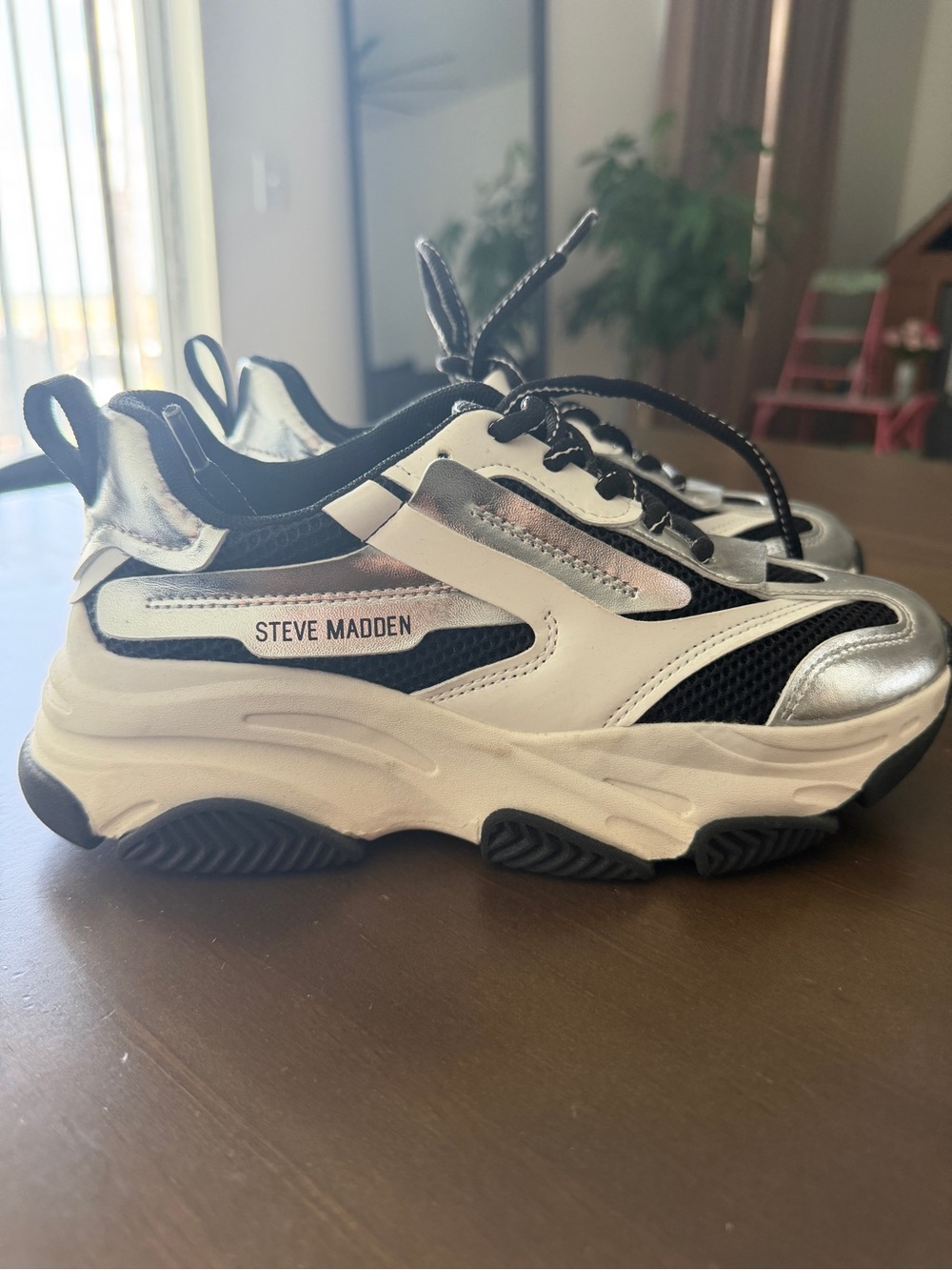 Steve Madden Sneakers